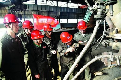 ​泰钢：浴火重生九月红