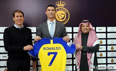 ​C罗薪资飙升！2亿年薪再续约，誓以41岁高龄冲击世界杯新纪录