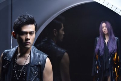 ​周杰伦与阿妹首度合作《不该》，网友称已循环100遍