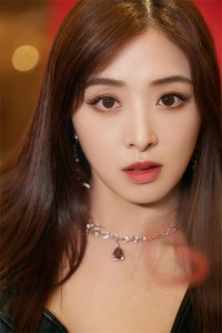 ​张含韵唯美高清壁纸