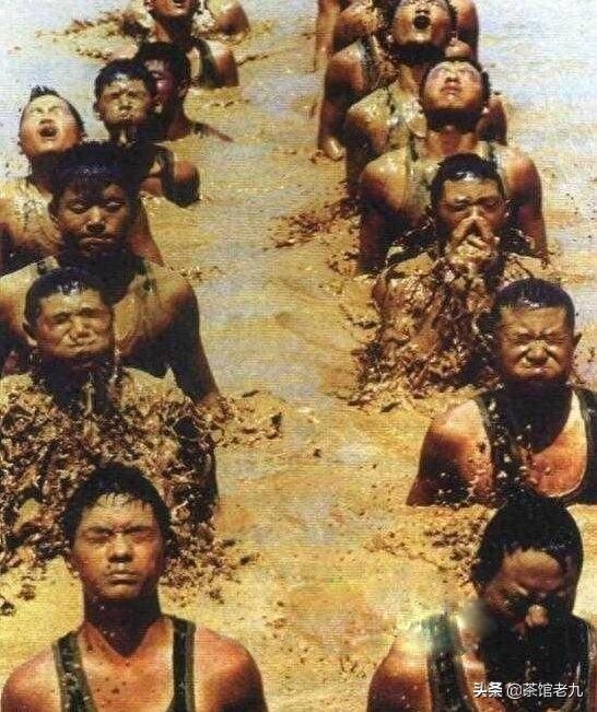 珍贵照片 98抗洪图集看的泪崩,致敬子弟兵