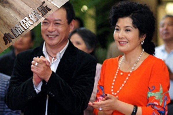 59岁迟志强全家近照曝光,曾因流氓罪入狱4年,又深陷假唱丑闻