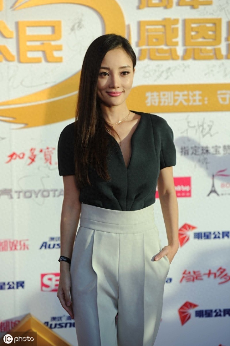 李小璐：3岁开始拍戏，17岁就在演艺圈走红