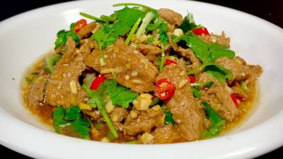 ​舌尖上的美食！教你营养美味的凉拌肉片，爽口解馋超过瘾