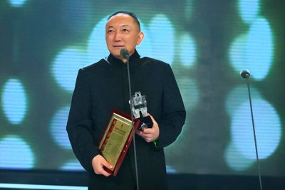 ​从照明工到中影董事长的韩三平：父亲是四川林业厅厅长，母亲副厅