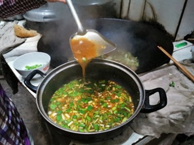 ​今天教大家做河南胡辣汤的正宗做法