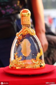 ​金箔酒能喝吗？你绝对想不到，喝下去的黄金最后去哪了
